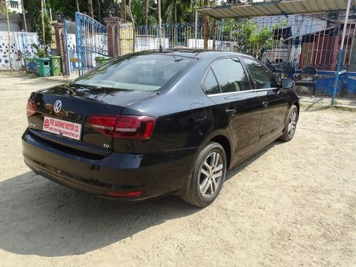 Volkswagen Jetta 2015 MT for sale in Kolkata 