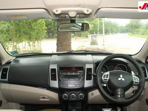 Used 2010 Mitsubishi Outlander 2.4 AT in Ahmedabad 