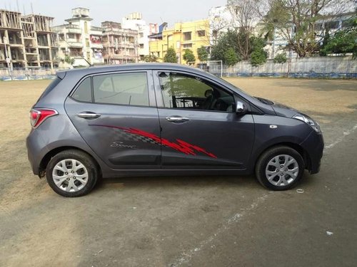 Hyundai Grand i10 Magna 2016 MT for sale in Kolkata 