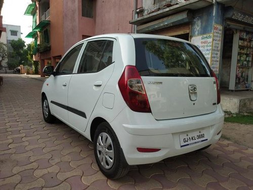 Used Hyundai i10 Magna 2011 MT for sale in Ahmedabad 