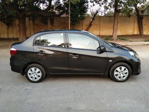 Used 2017 Honda Amaze MT for sale in New Delhi