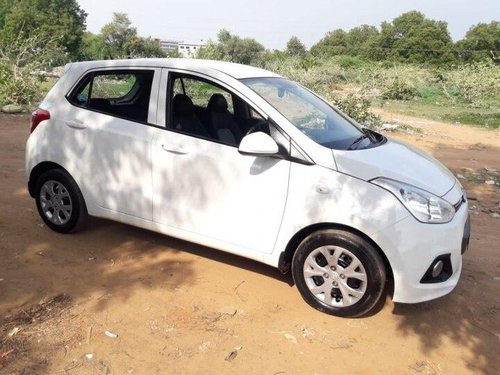 Hyundai Grand i10 2014 MT for sale in Ahmedabad 