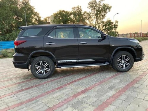 Used 2017 Toyota Fortuner AT for sale in New Delhi 