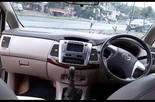 Toyota Innova 2.5 V 8 STR, 2014, Diesel MT for sale in Pune