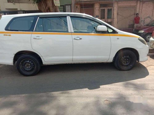 Toyota Innova 2.5 G 7 STR BS-IV, 2011, MT in Kolkata 