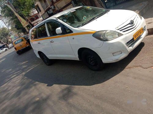 Toyota Innova 2.5 G 7 STR BS-IV, 2011, MT in Kolkata 