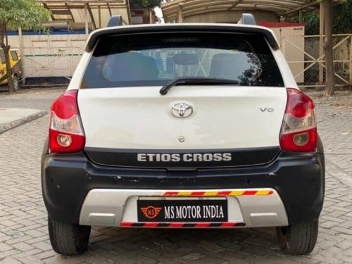 Used Toyota Etios Cross 1.4L VD 2015 MT for sale in Kolkata