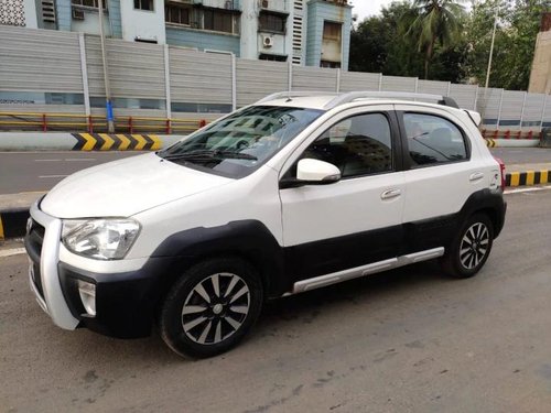 Used 2014 Toyota Etios Cross MT for sale in Mumbai 