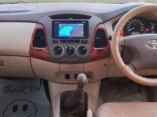 Toyota Innova 2.5 V 8 STR, 2007, MT for sale in Chennai 