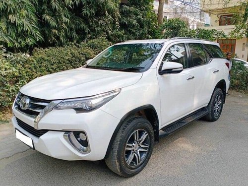 Toyota Fortuner 2.8 2WD MT BSIV 2017 MT for sale in New Delhi 