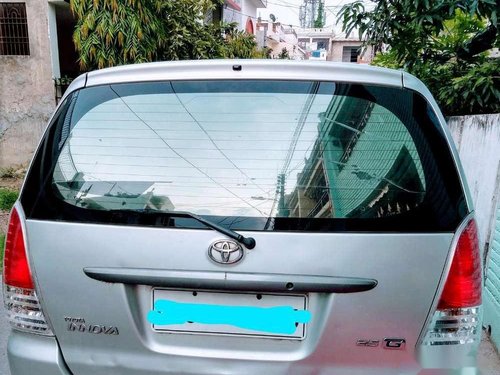 Used Toyota Innova 2.5 E 7 STR, 2007, Diesel MT for sale in Lucknow 