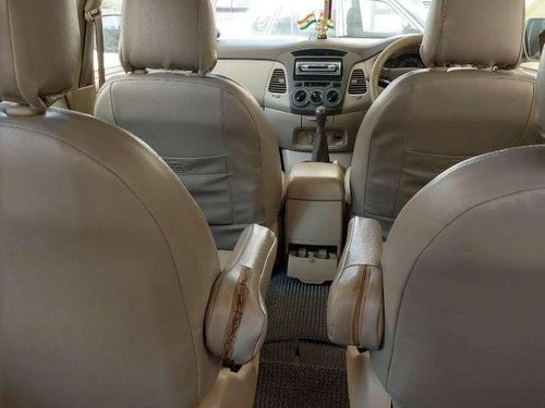 Used Toyota Innova 2.5 E 7 STR, 2007, Diesel MT for sale in Lucknow 