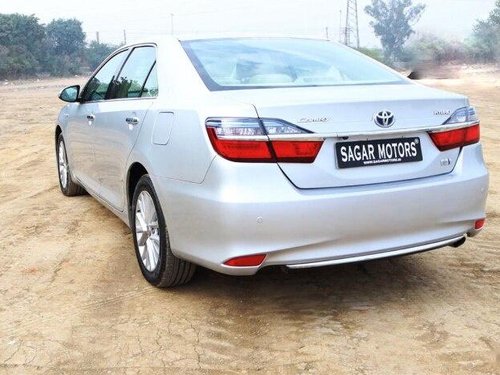 Used Toyota Camry 2015 AT for sale in New Delhi