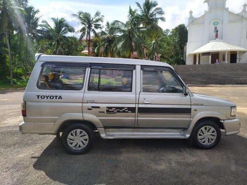 Used Toyota Qualis FS B4, 2005, Diesel MT for sale in Kottayam 