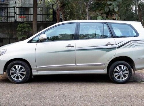 Used Toyota Innova 2.5 VX 7 STR 2015 MT for sale in New Delhi