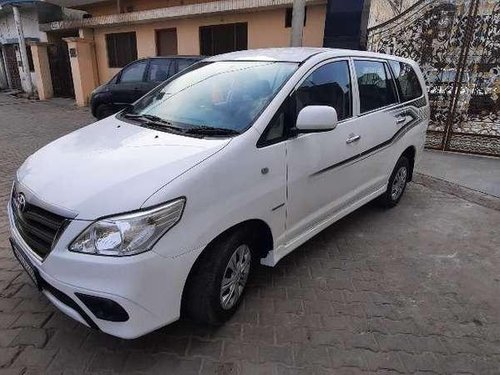 Toyota Innova 2.5 GX BS IV 8 STR, 2014, Diesel MT in Lucknow