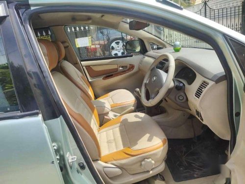 Toyota Innova 2.5 V 8 STR, 2007, Diesel MT in Chennai