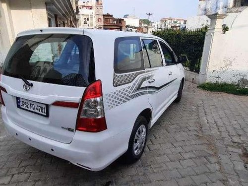 Toyota Innova 2.5 GX BS IV 8 STR, 2014, Diesel MT in Lucknow