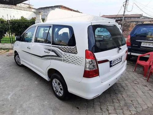 Toyota Innova 2.5 GX BS IV 8 STR, 2014, Diesel MT in Lucknow