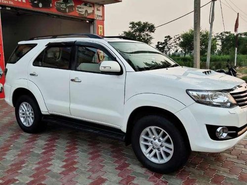 Toyota Fortuner 3.0 4x2 Manual, 2014, Diesel MT in Nakodar