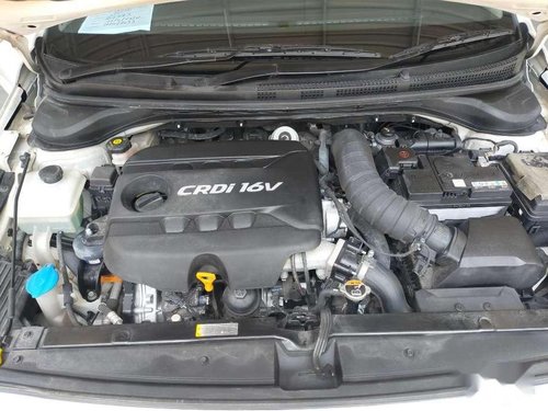 Hyundai Verna Fluidic 1.6 CRDi SX, 2018, Diesel MT in Panchkula