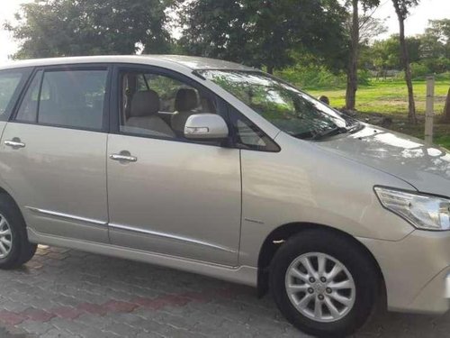 Toyota Innova 2.5 VX BS IV 8 STR, 2013, Diesel MT in Ahmedabad