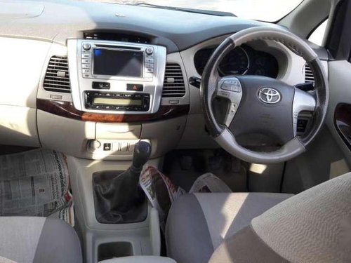 Toyota Innova 2.5 VX BS IV 8 STR, 2013, Diesel MT in Ahmedabad