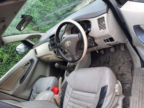 Toyota Innova, 2010, Diesel MT for sale in Lucknow
