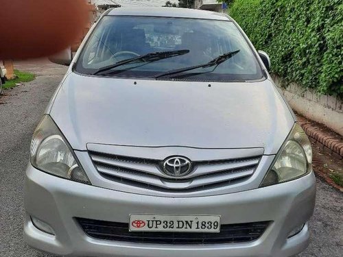 Toyota Innova, 2010, Diesel MT for sale in Lucknow