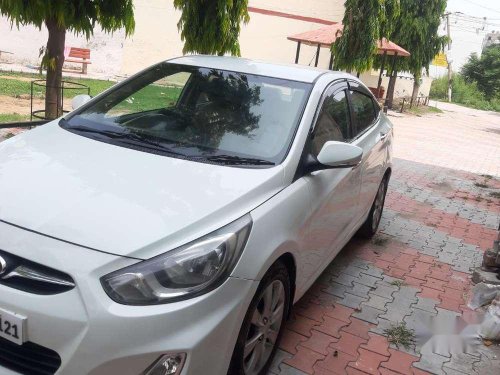 Hyundai Verna Fluidic 1.6 CRDi SX, 2012, Diesel MT in Chandigarh