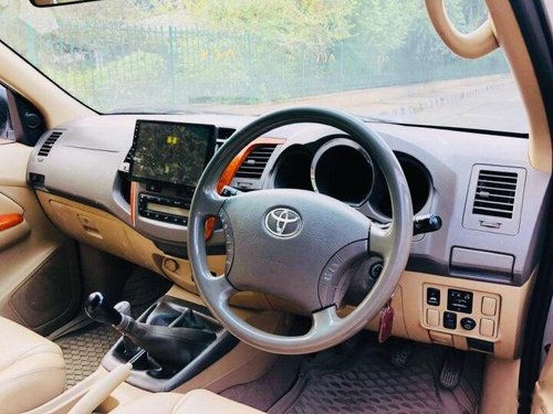 Used 2011 Toyota Fortuner 4x4 MT for sale in New Delhi