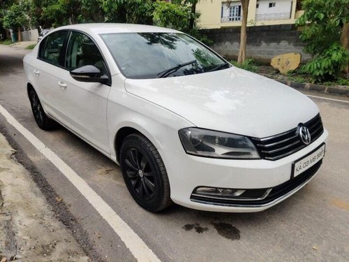 Used Volkswagen Passat Diesel Trendline 2013 MT for sale in Bangalore