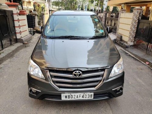 2014 Toyota Innova 2.5 V Diesel 7-seater MT in Kolkata