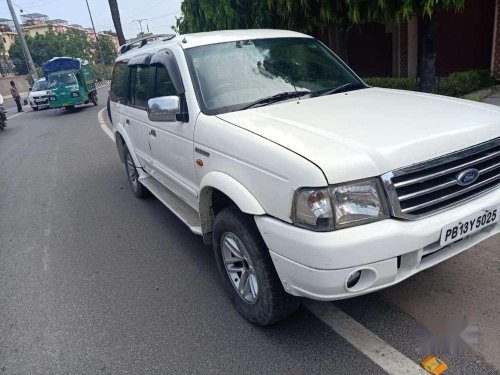 Used 2011 Ford Endeavour MT for sale in Rajpura