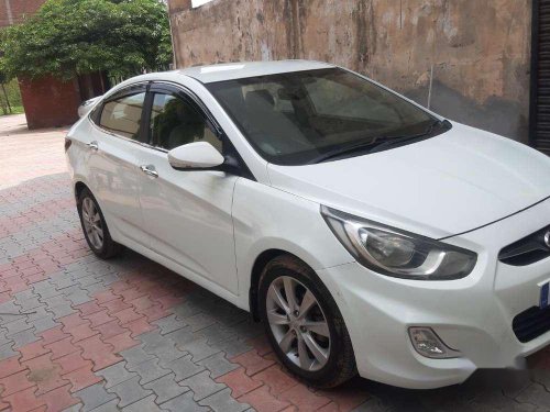 Hyundai Verna Fluidic 1.6 CRDi SX, 2012, Diesel MT in Chandigarh