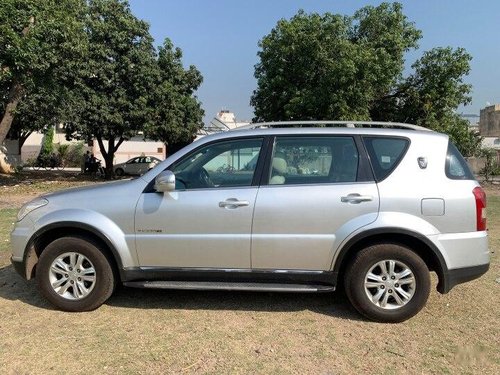 2013 Mahindra Ssangyong Rexton RX7 AT for sale in Surat 
