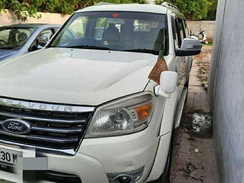 Used Ford Endeavour 2013 AT for sale in Gurgaon 