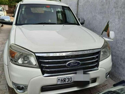 Used Ford Endeavour 2013 AT for sale in Gurgaon 