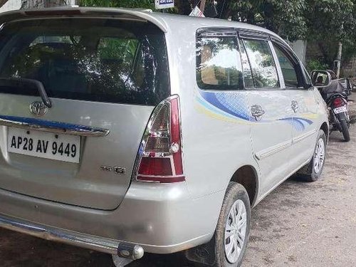 Toyota Innova 2.5 G4 8 STR, 2007, MT in Hyderabad 