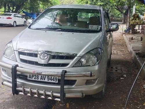 Toyota Innova 2.5 G4 8 STR, 2007, MT in Hyderabad 