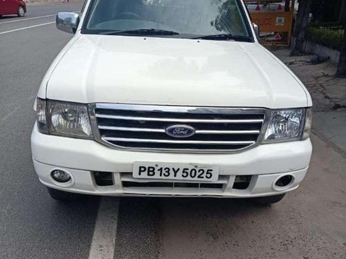 Ford Endeavour XLT 4X2, 2011, MT for sale in Rajpura 