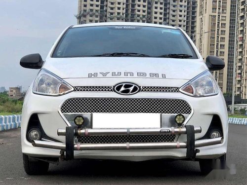 Used Hyundai Grand i10 Sportz 2017 MT in Kolkata 