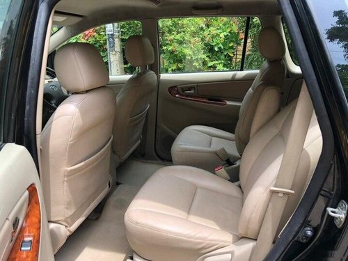 Toyota Innova 2.5 V Diesel 7-seater 2007 MT for sale in Bangalore