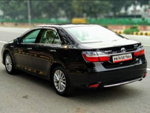 Toyota Camry 2.5 Hybrid 2017 AT in New Delhi