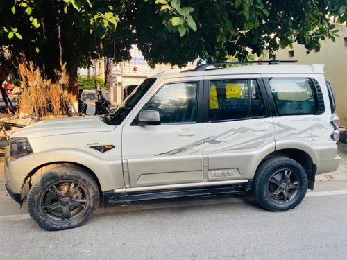 Used 2016 Mahindra Scorpio  MT for sale in Patna 