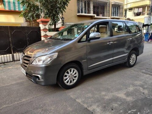 Used Toyota Innova 2014 MT for sale in Kolkata 