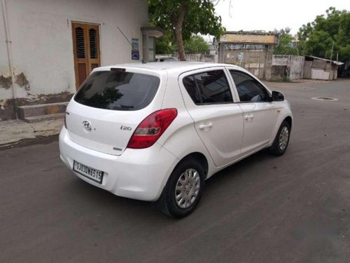 Hyundai i20 Magna 2011 MT for sale in Rajkot 