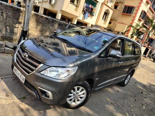 Used Toyota Innova 2014 MT for sale in Kolkata 