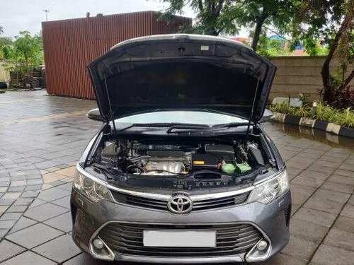 Used Toyota Camry 2016 AT for sale in Thane