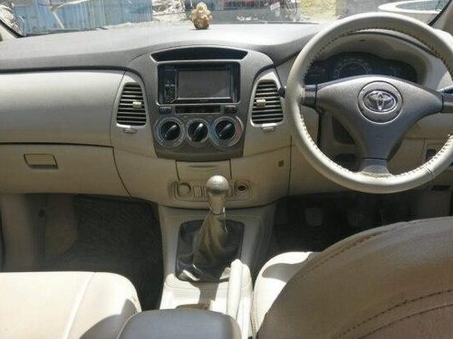 Used Toyota Innova 2011 MT for sale in Thane 